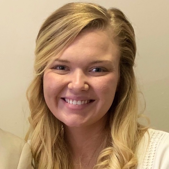 Meet your Posher, Ellen - Picture 1 of 1